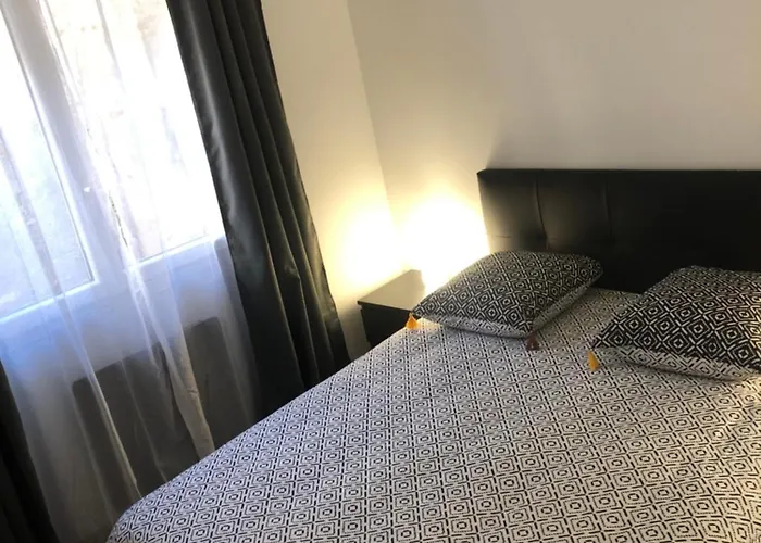 F3 Box Velo Moto Centre Historique * 미르포아